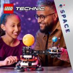 LEGO® Technic 42179 Jorden och månen