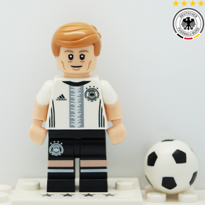 LEGO Minifigur DFB - The Mannschaft 71014 Nr. 18 Toni Kroos